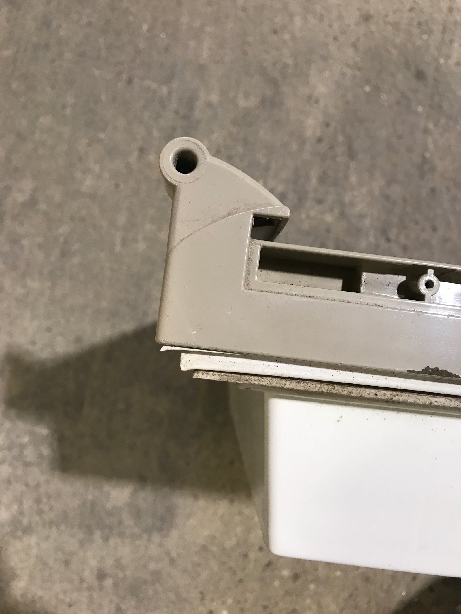 Used Dometic RH Freezer Door 2932561141