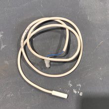 Load image into Gallery viewer, Used Dometic Thermistor 3851059034
