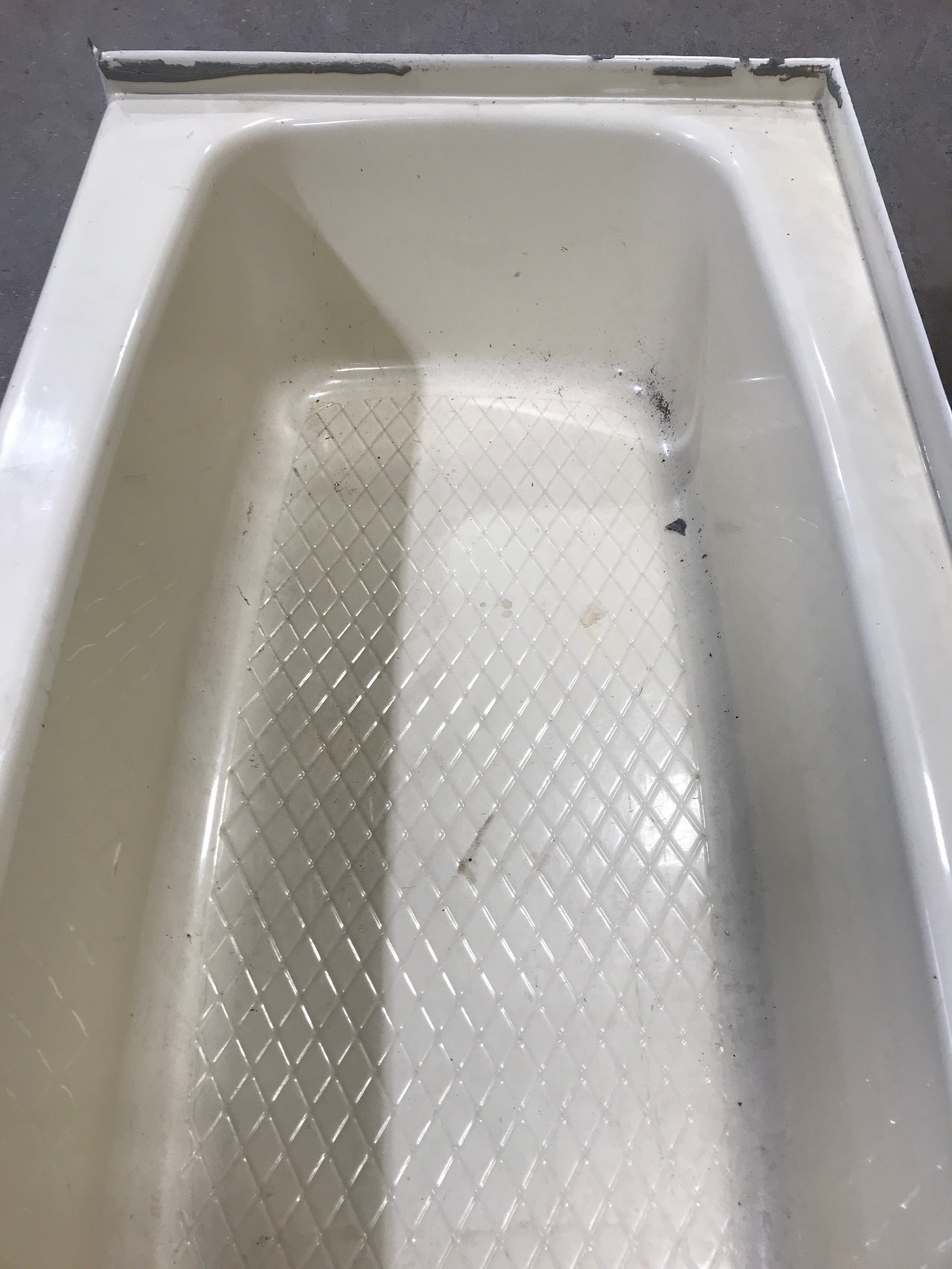 Used RV Bath Tub 46” L x 25" W - Right Hand Drain