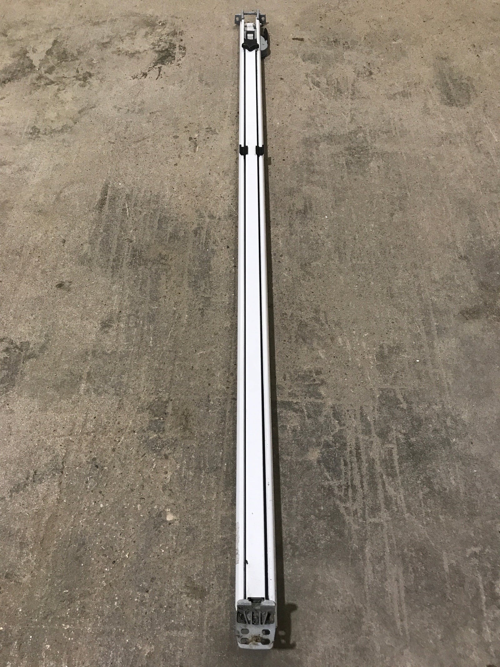 Used Dometic / A&E 8500 Awning Single Manual Arm