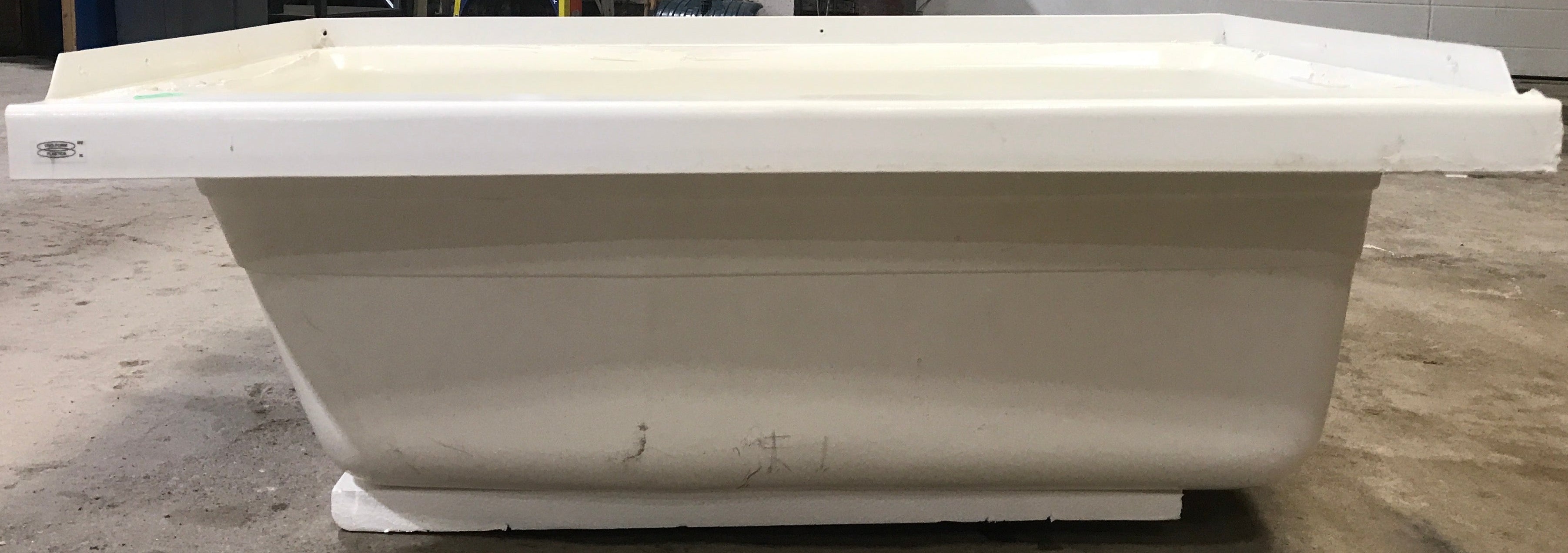 Used RV Bath Tub, Right Hand Drain - 36” L x 24" W