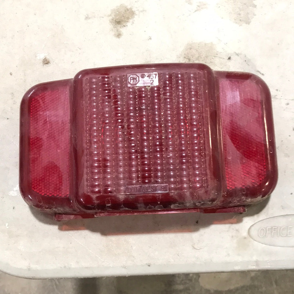 Used Round Lens Tail Light DOT AILST 91 - Young Farts RV Parts