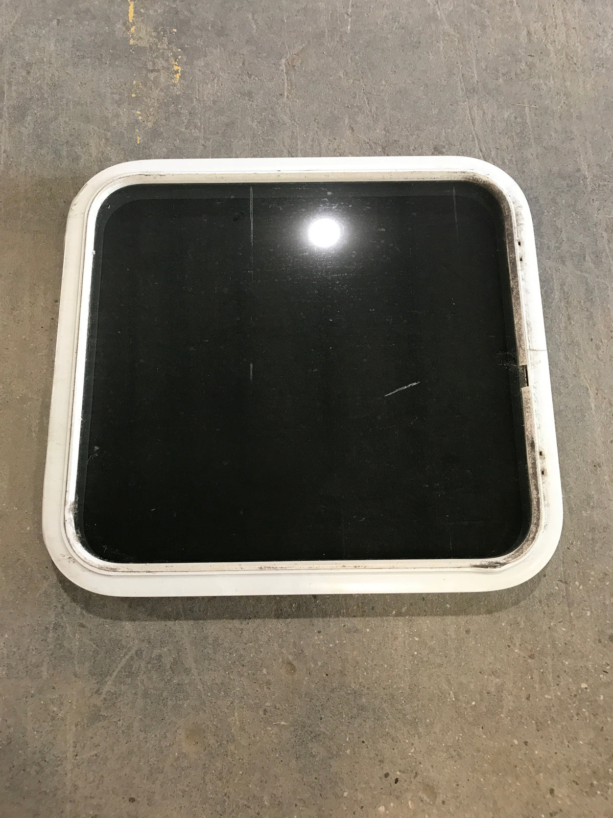 Used White Radius Non Opening Window : 25 1/2