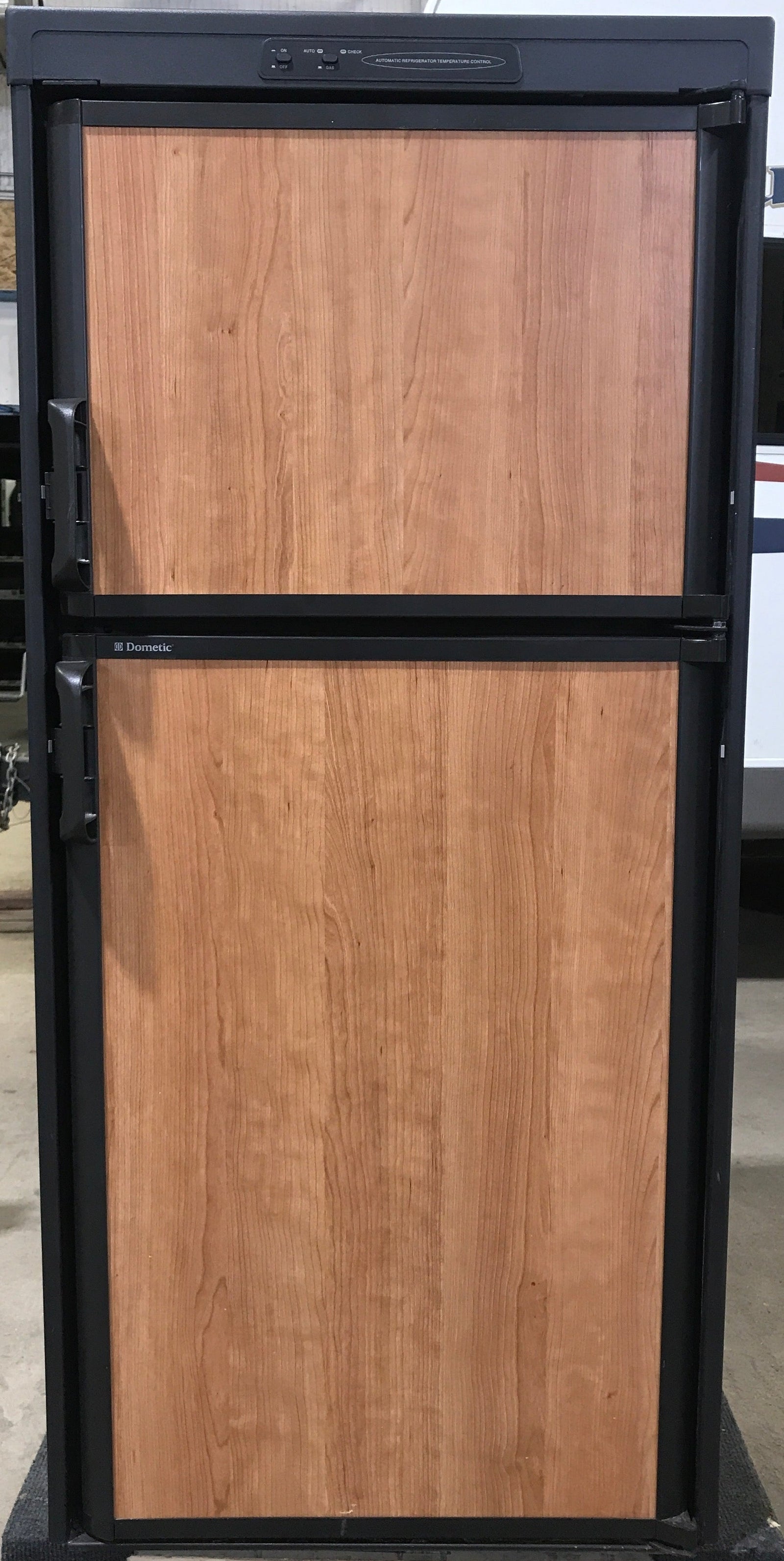 Used Complete Dometic Fridge, 2-Way - DM2652