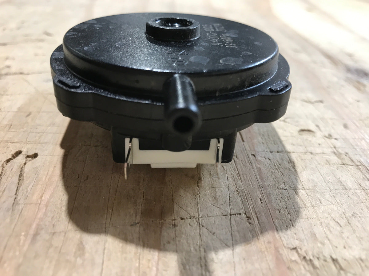 Used Furrion Exhaust Pressure Switch - C-FWH09A-006
