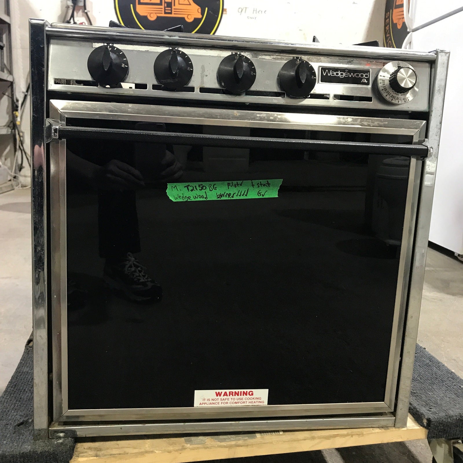 Used Atwood / Wedgewood Range Stove, 4-Burner, Retro/ Vintage -  T2150 BG