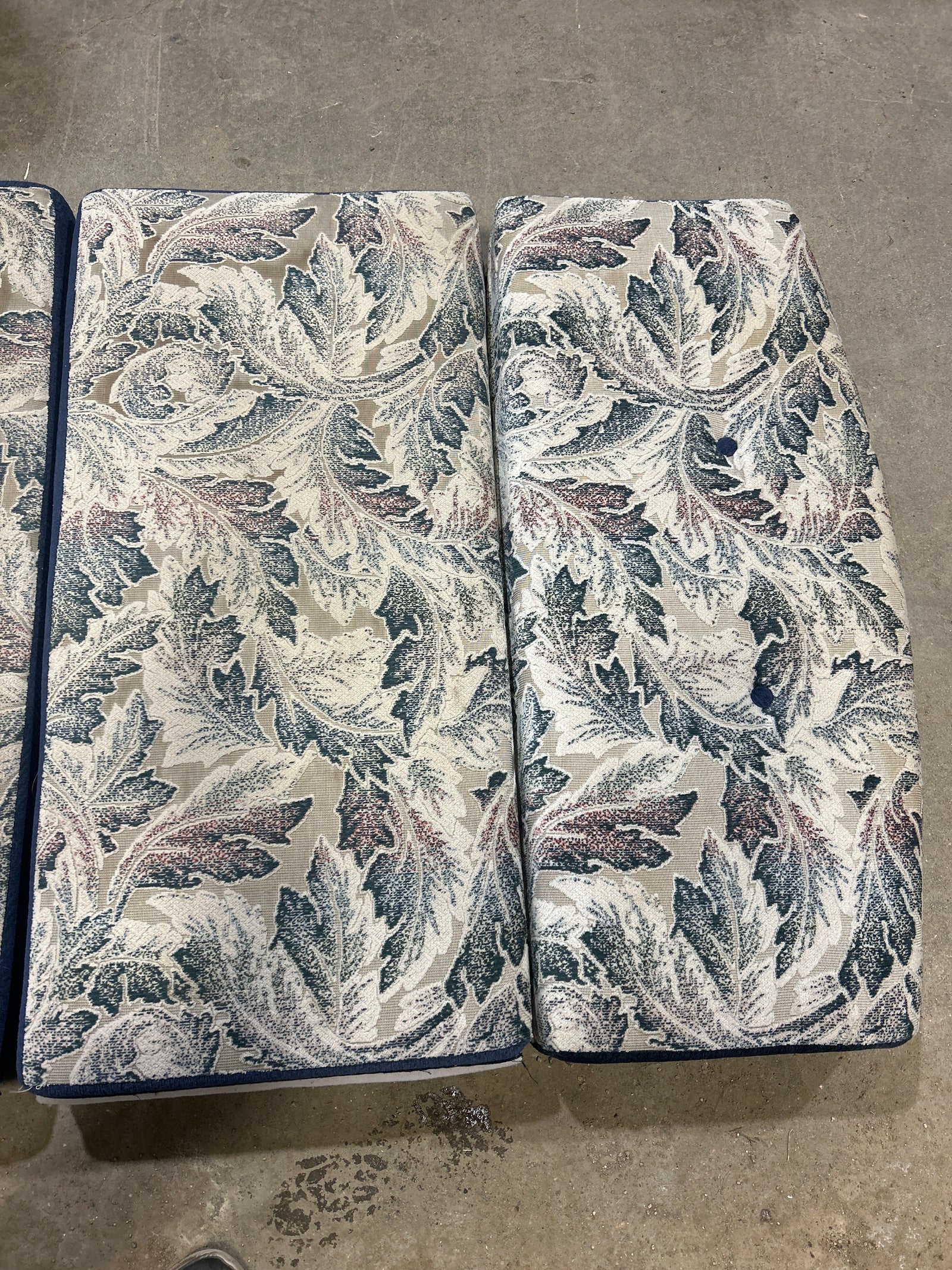 Used Dinette Cushion Set- 4 piece- 2 @ 40