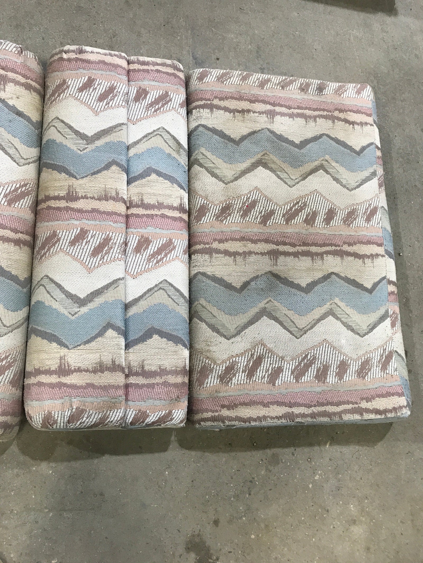 Used Dinette Cushion Set- 4 piece: 2 @ 38