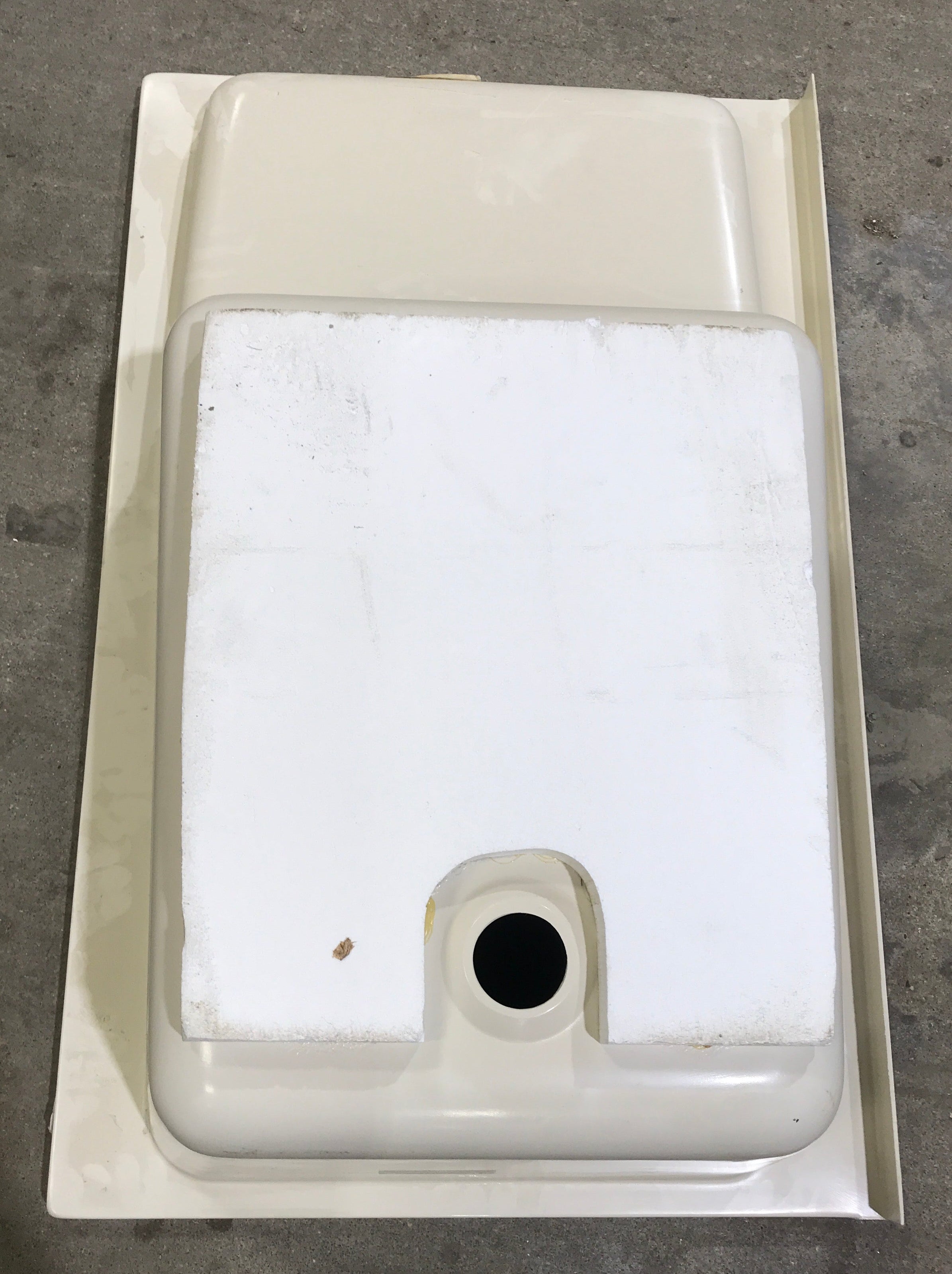 Used RV Step Bath Tub 38” x 24” - Right Hand Drain