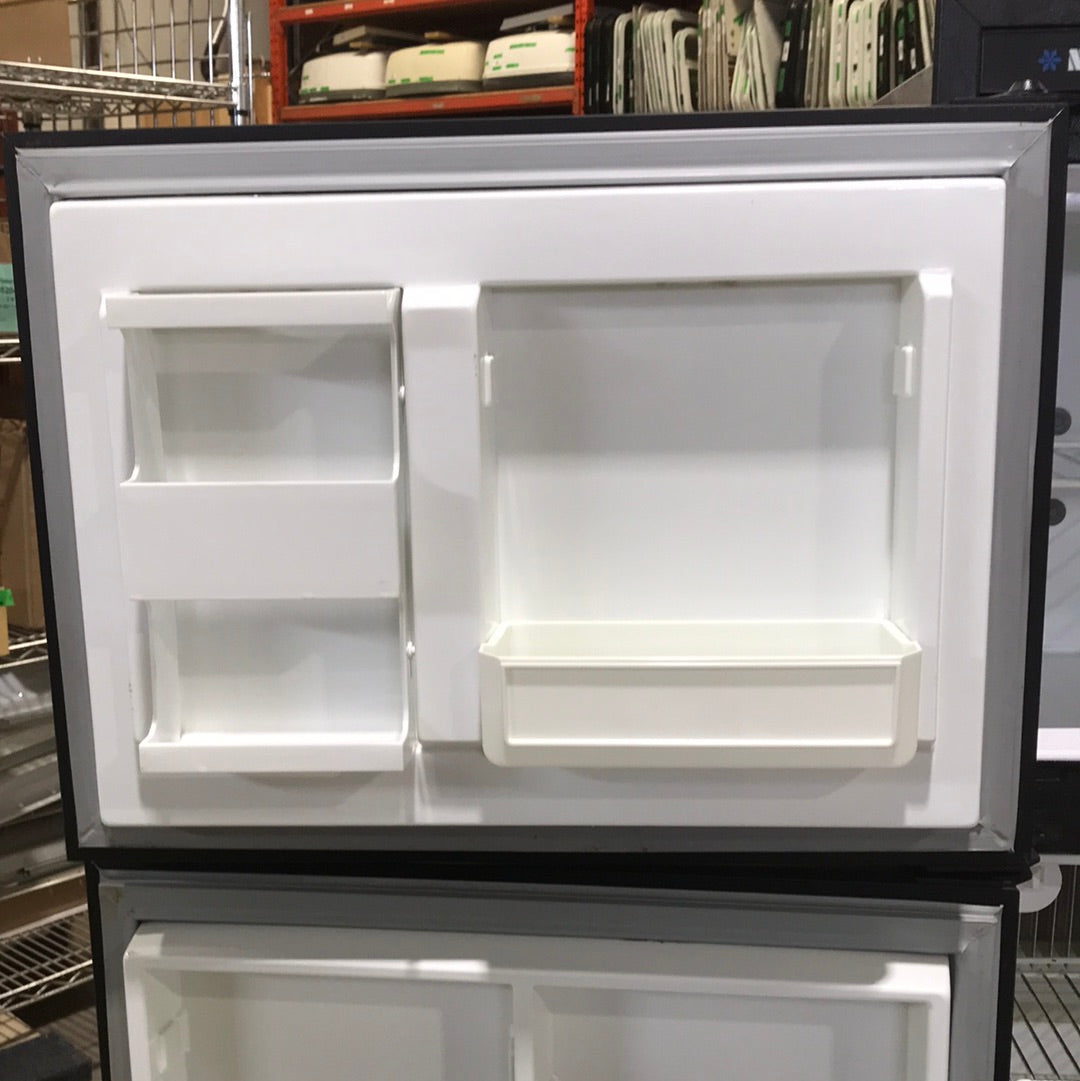 Used Complete Norcold 6162 Fridge 2-Way