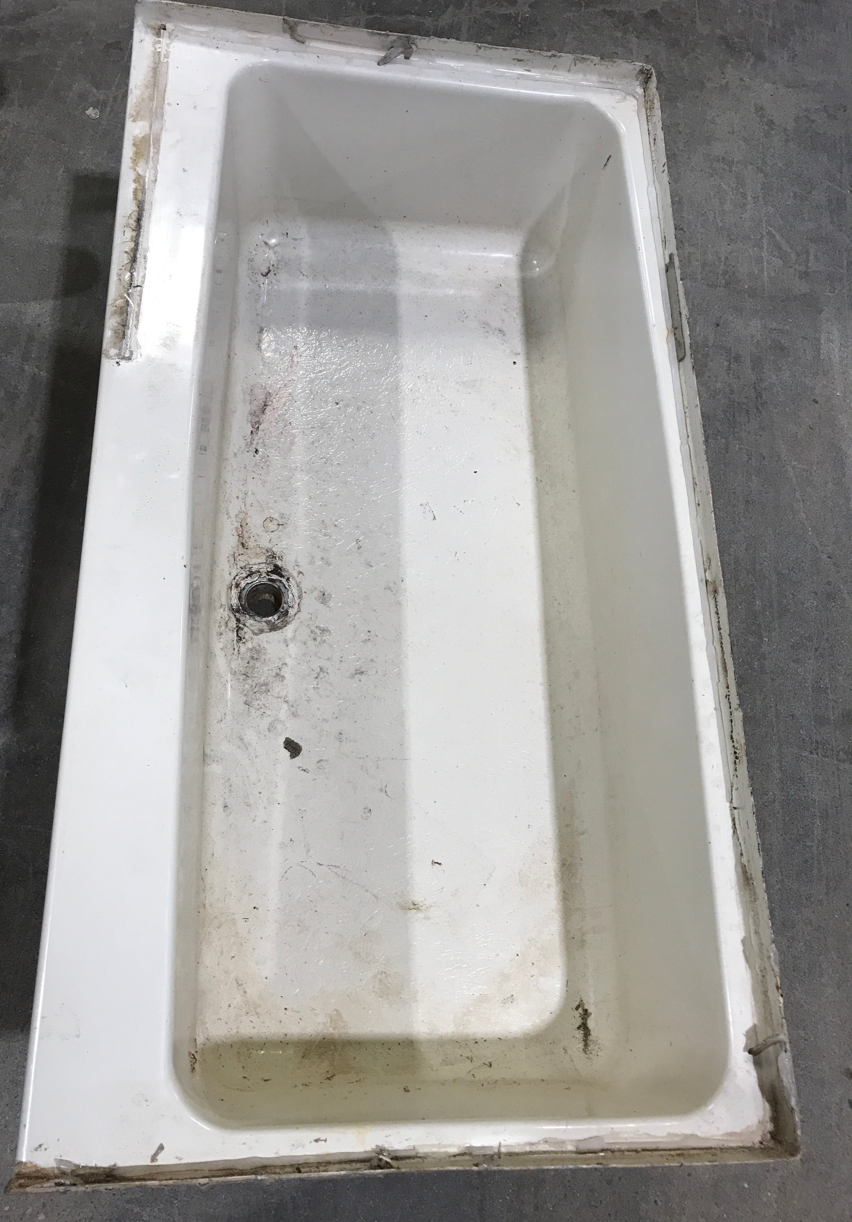 Used RV Bath Tub 46” L x 24” W - Center Drain