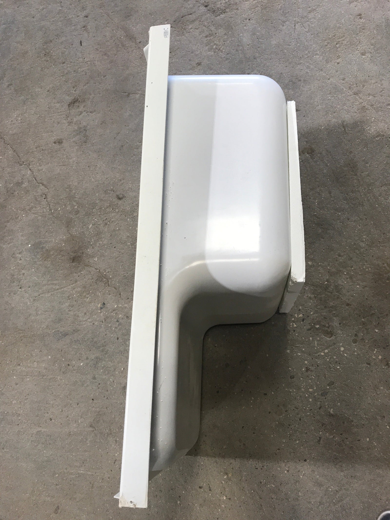 Used RV Step Bath Tub 36” x 24” - Right Hand Drain