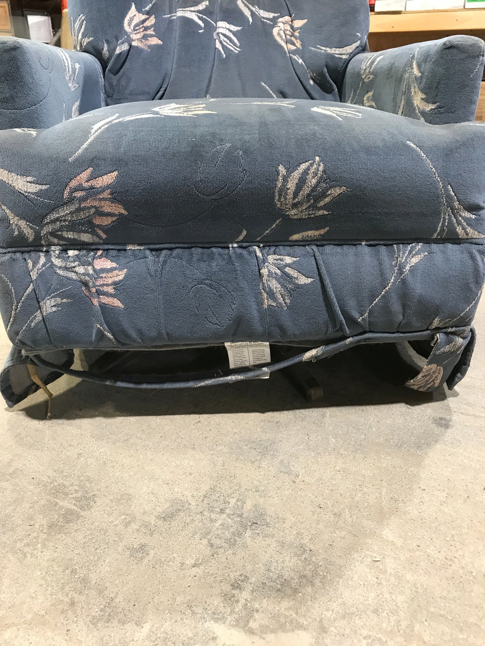 Used RV Chair - Blue with design