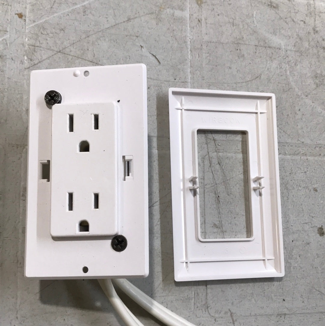 Used RV 15A 125V Wall Receptacle/Outlet (WIRECON)