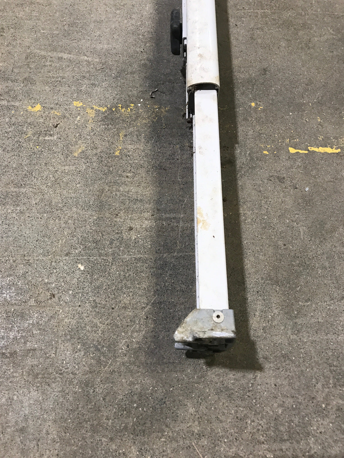 Used Dometic / A&E 8500 Awning Single Manual Arm