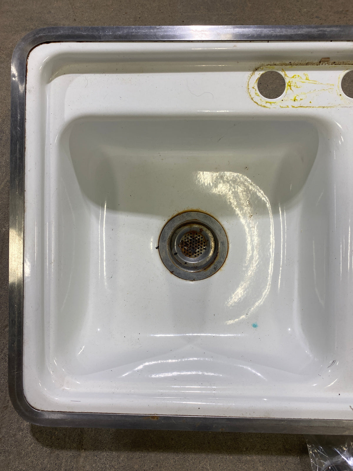 Used Double Kitchen Sink 33” W x 19” L