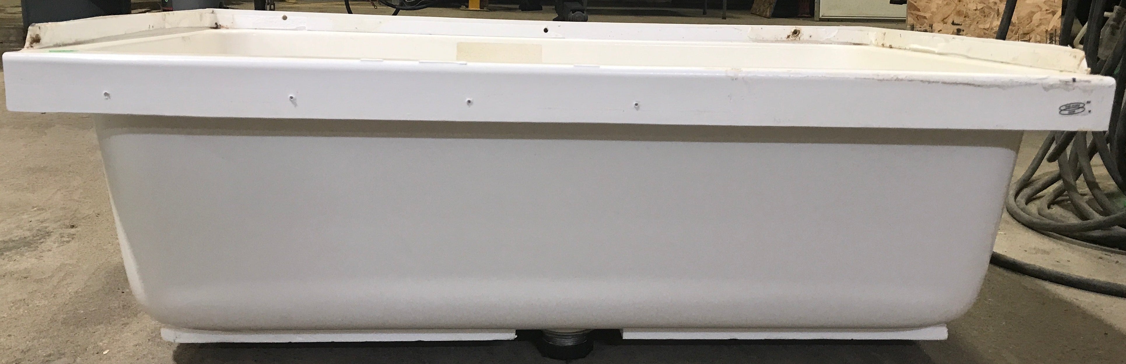 Used RV Bath Tub, Center Hand Drain - 38” L x 24" W
