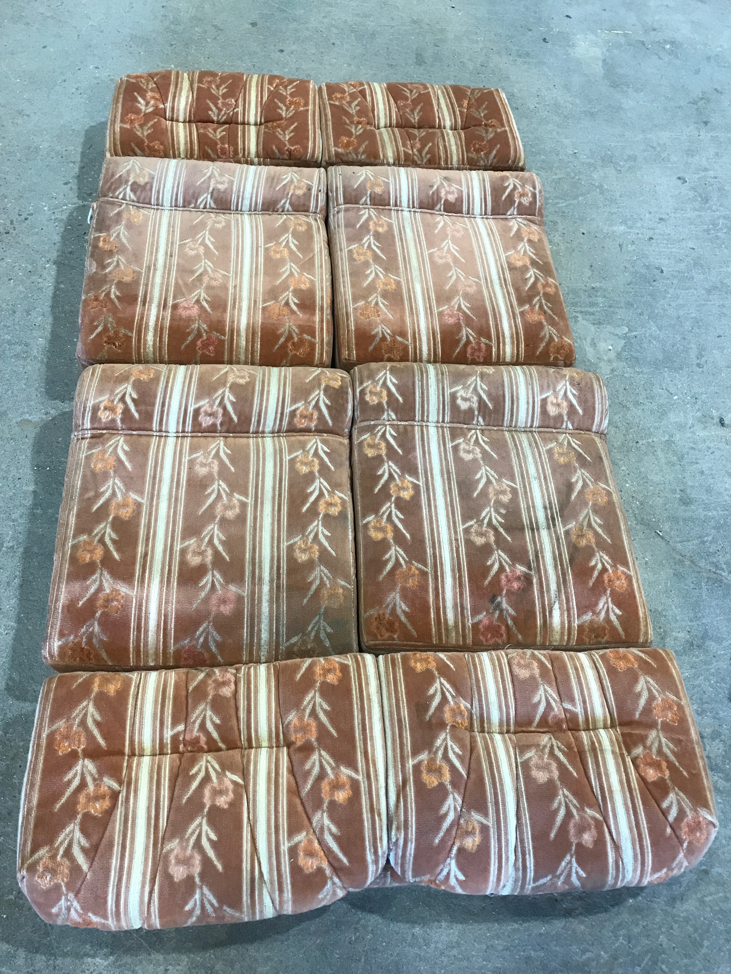 USED Dinette Cushion Set- 4 piece - 2 @ 39" X 24" X 5" D, 2 @ 39" X 13" X 5" D - Young Farts RV Parts