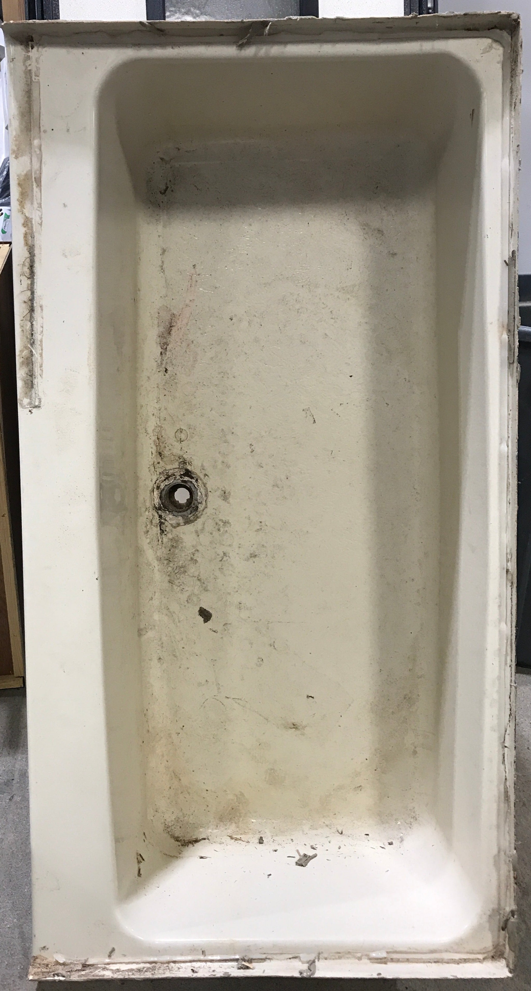 Used RV Bath Tub 46” L x 24” W - Center Drain