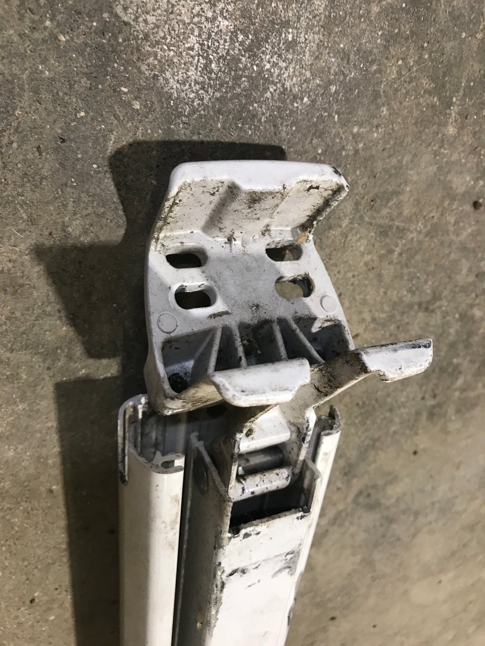 Used Dometic / A&E 8500 Awning Single Manual Arm