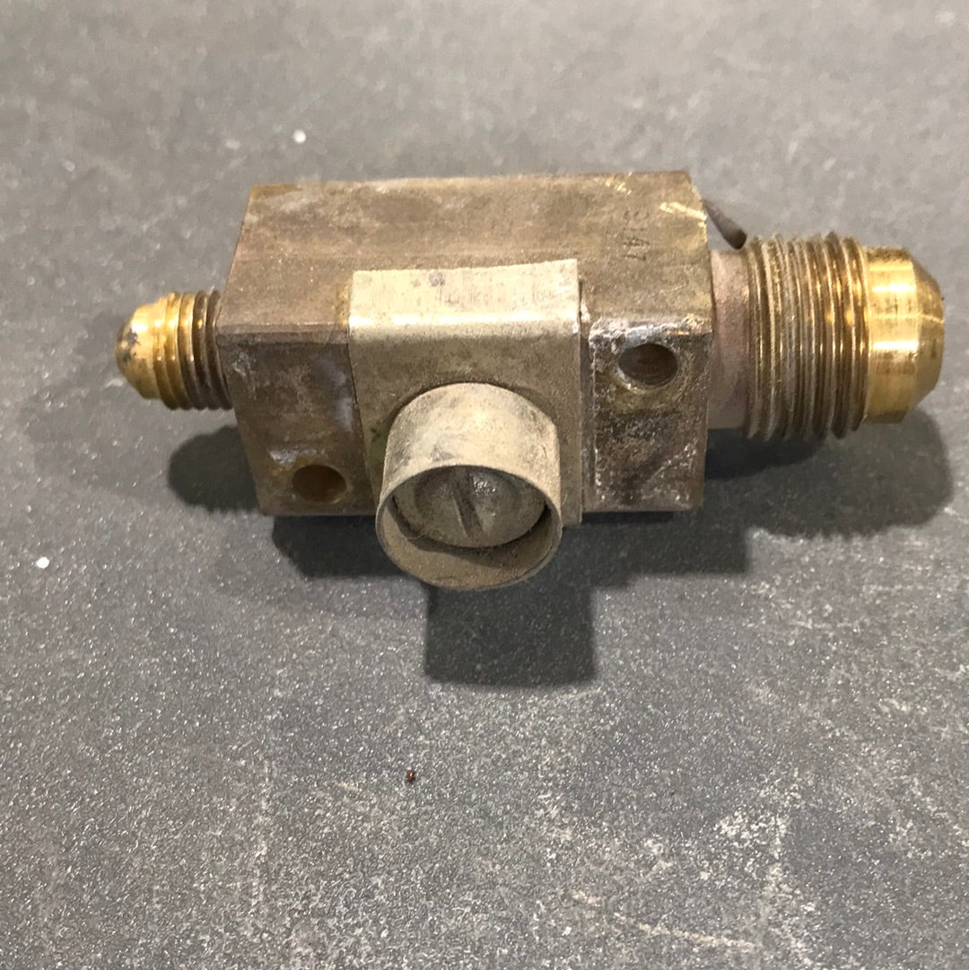 Used Dometic Gas Valve 2007109013 - Young Farts RV Parts