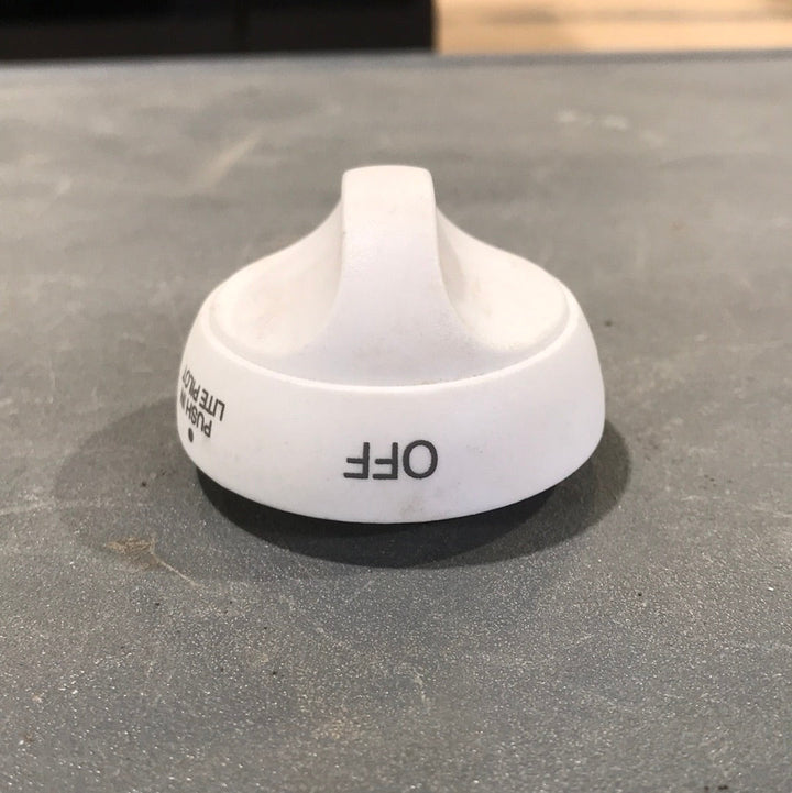 Used SUBURBAN Oven Knob 140256 - Young Farts RV Parts