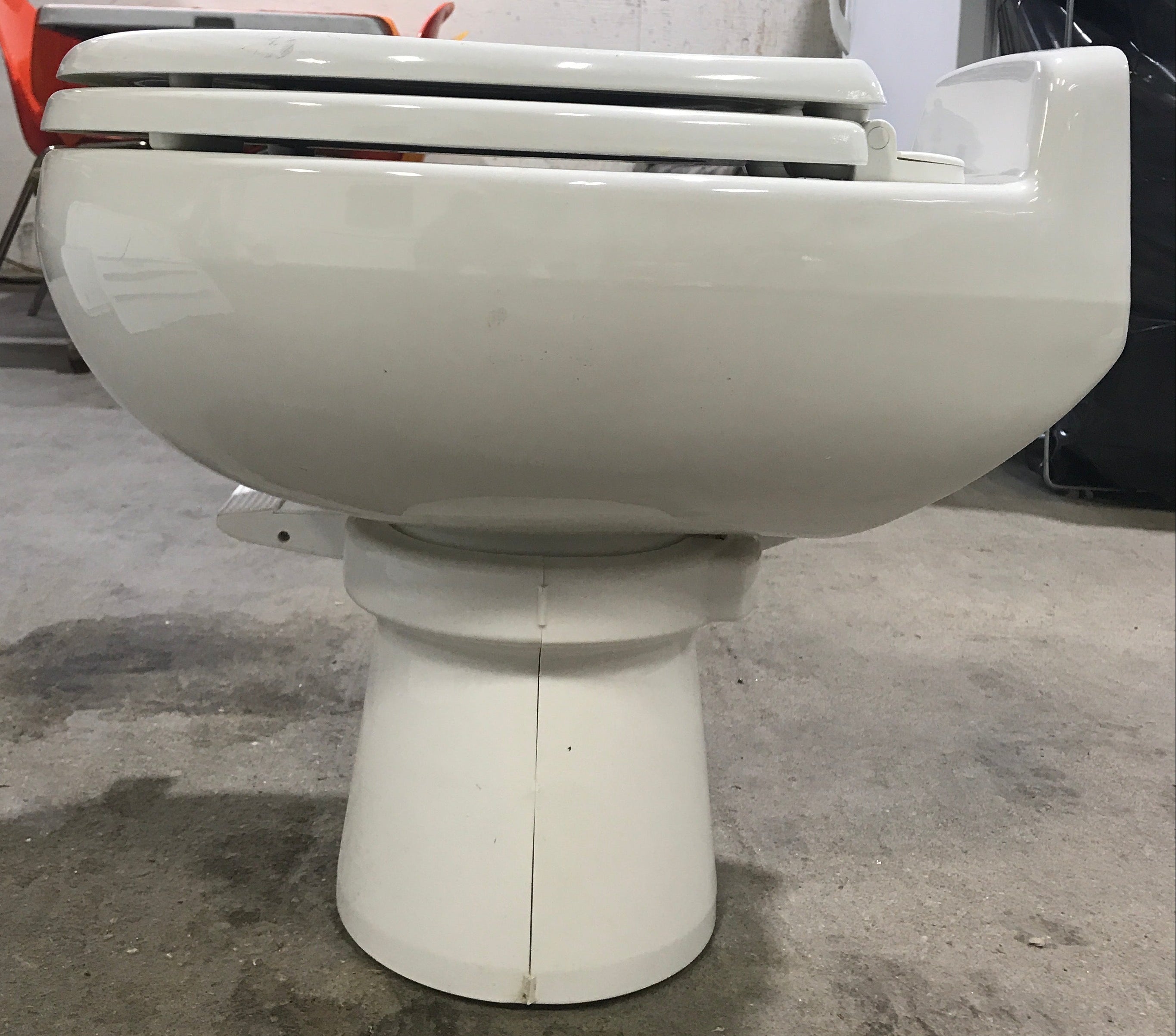 Used Complete Dometic Sealand Traveler Toilet, Foot Flush - 510+