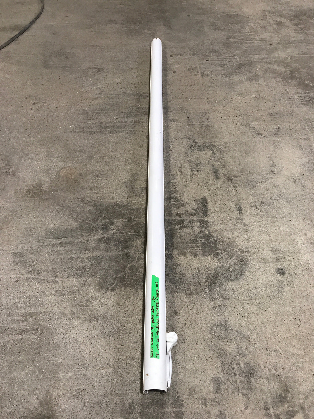 Used Dometic Sunchaser II Tall Main Arm Assembly, Polar White - 3310792043 / 3310792.118B