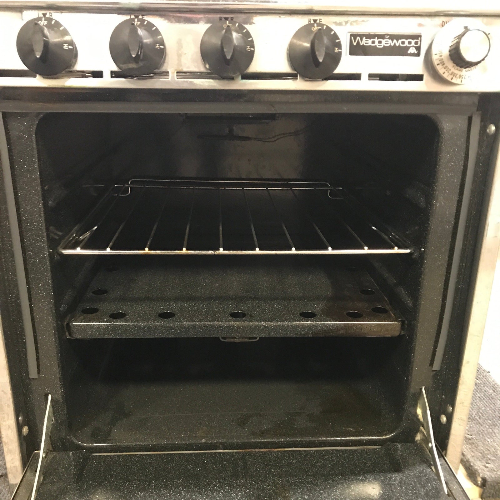 Used Atwood / Wedgewood Range Stove, 4-Burner, Retro/ Vintage -  T2150 BG