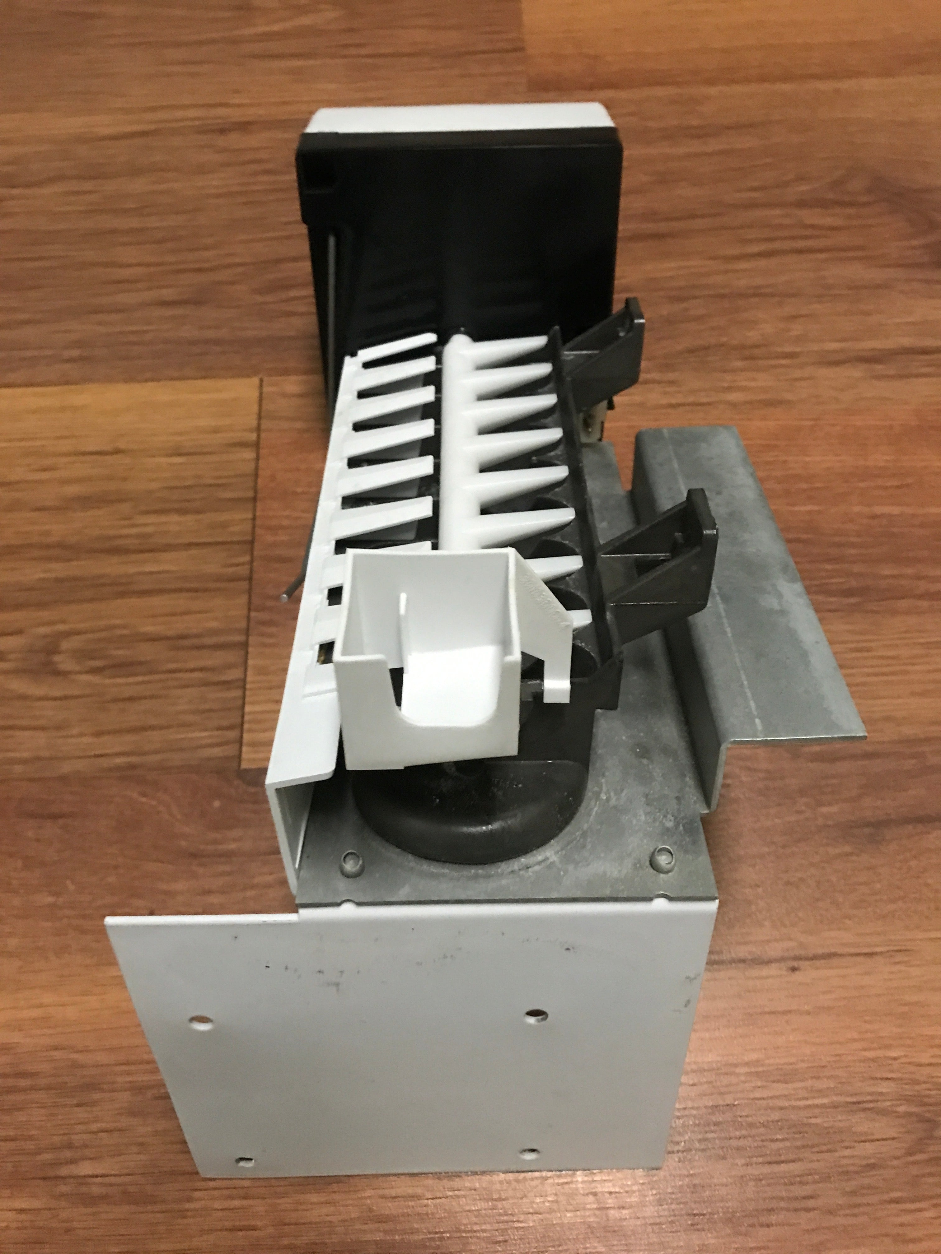 Used Dometic Ice Maker Assembly - 3313470.080