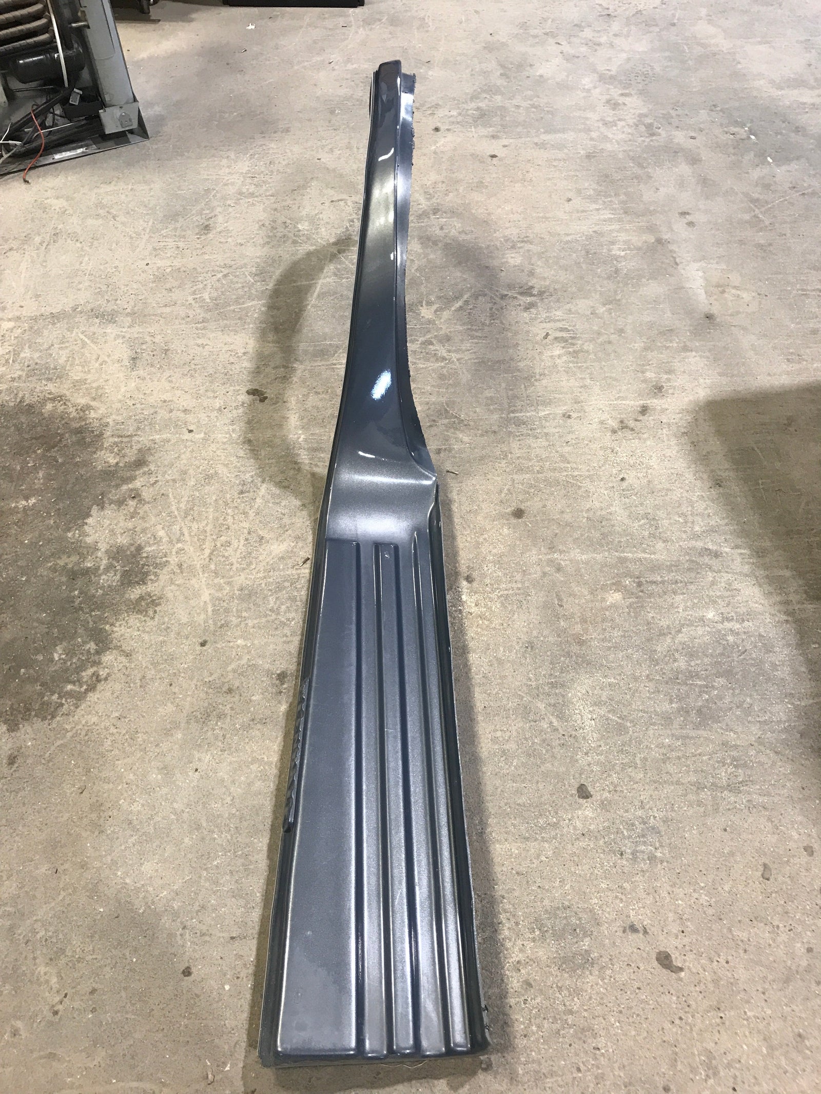 Used 1990 FORD F350 Motorhome Front Fender Running Board - Drivers Side - Young Farts RV Parts
