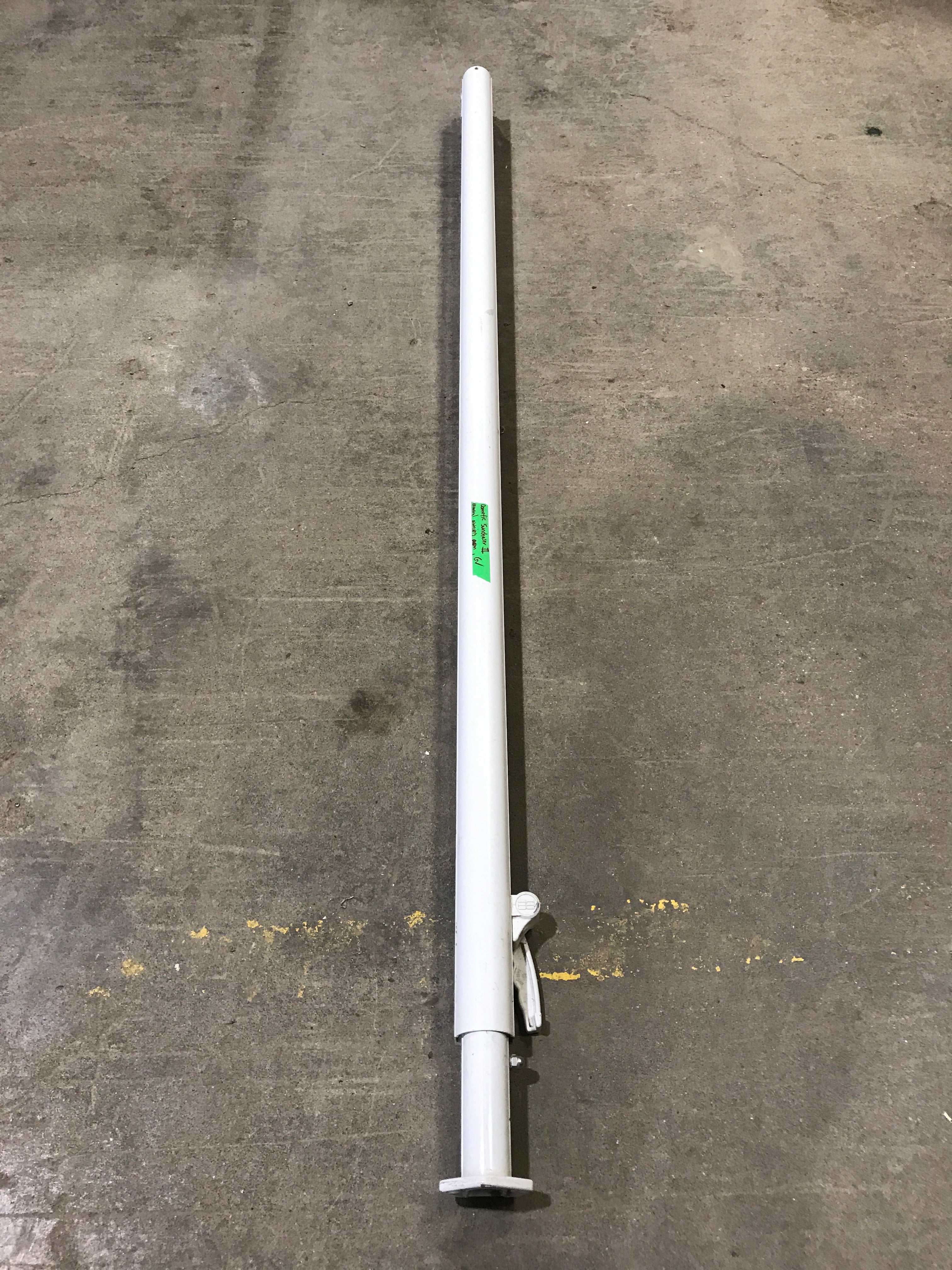 Used Dometic Sunchaser II Single Manual Arm