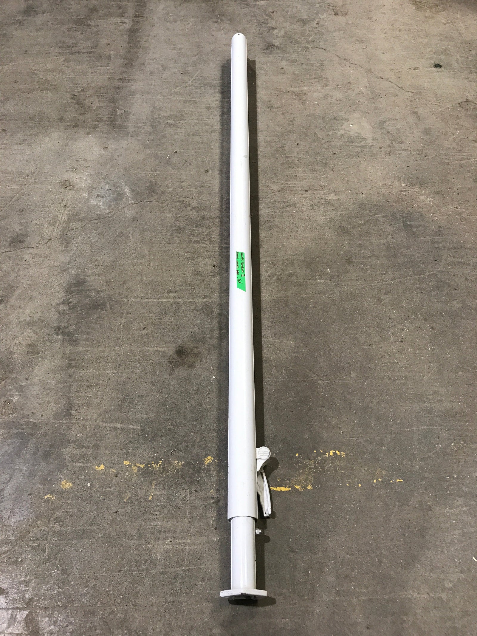 Used Dometic Sunchaser II Single Manual Arm