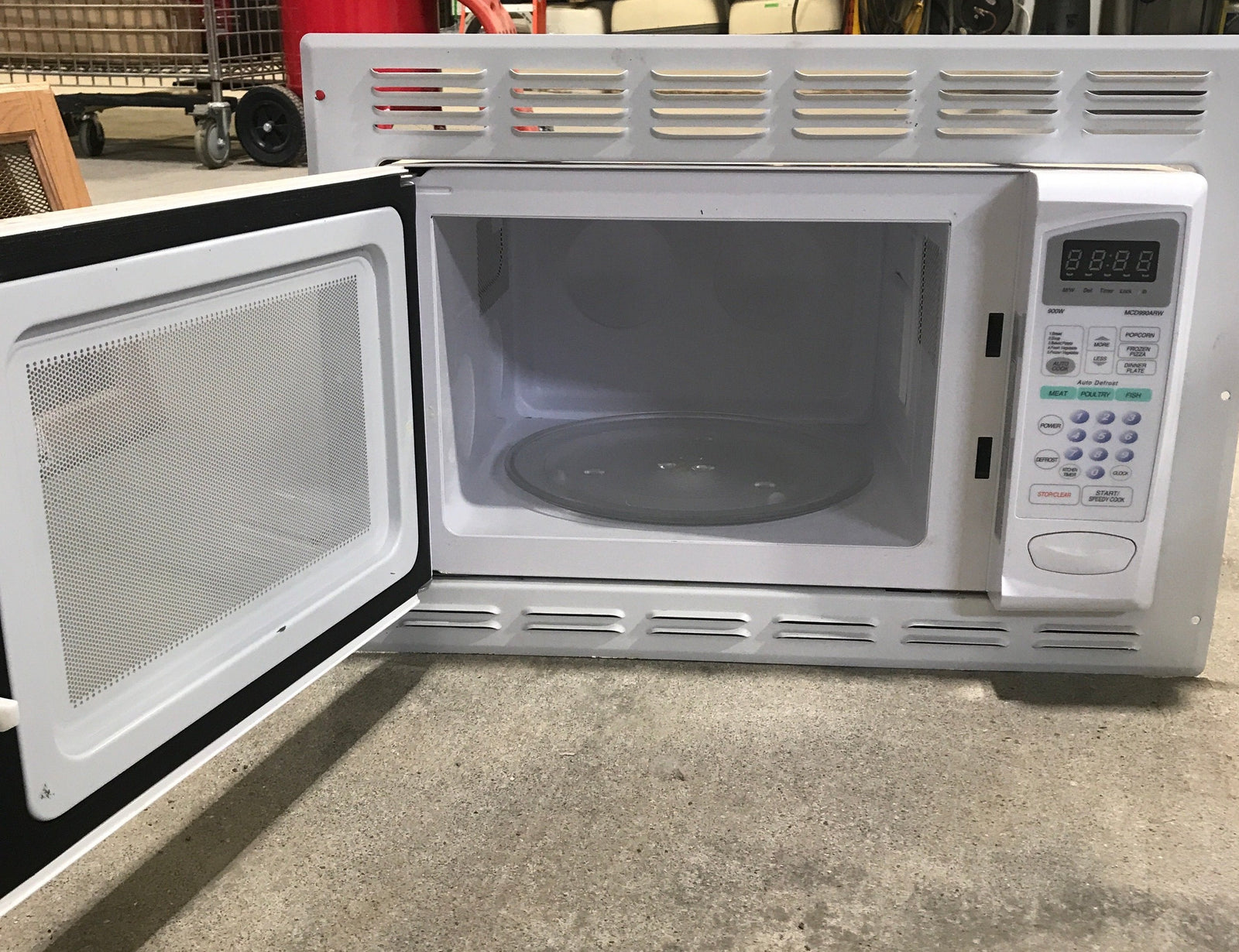 Used RV Microwave Magic Chef 19 1/2