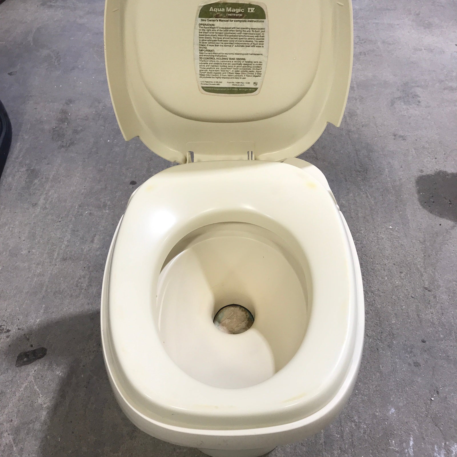 Used Complete Thetford, Hand Flush, Off-White - AQUA MAGIC IV