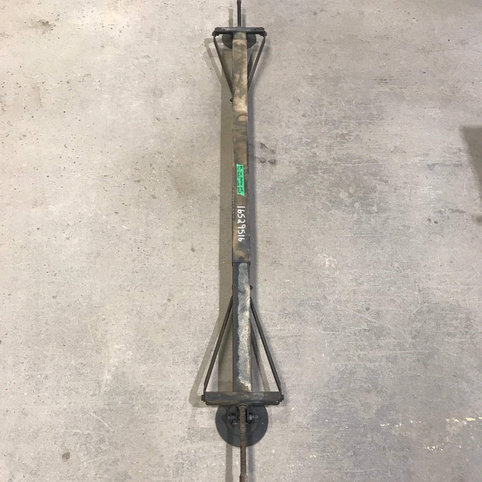 Used BAL Telescopic Stabilizer Jack 79