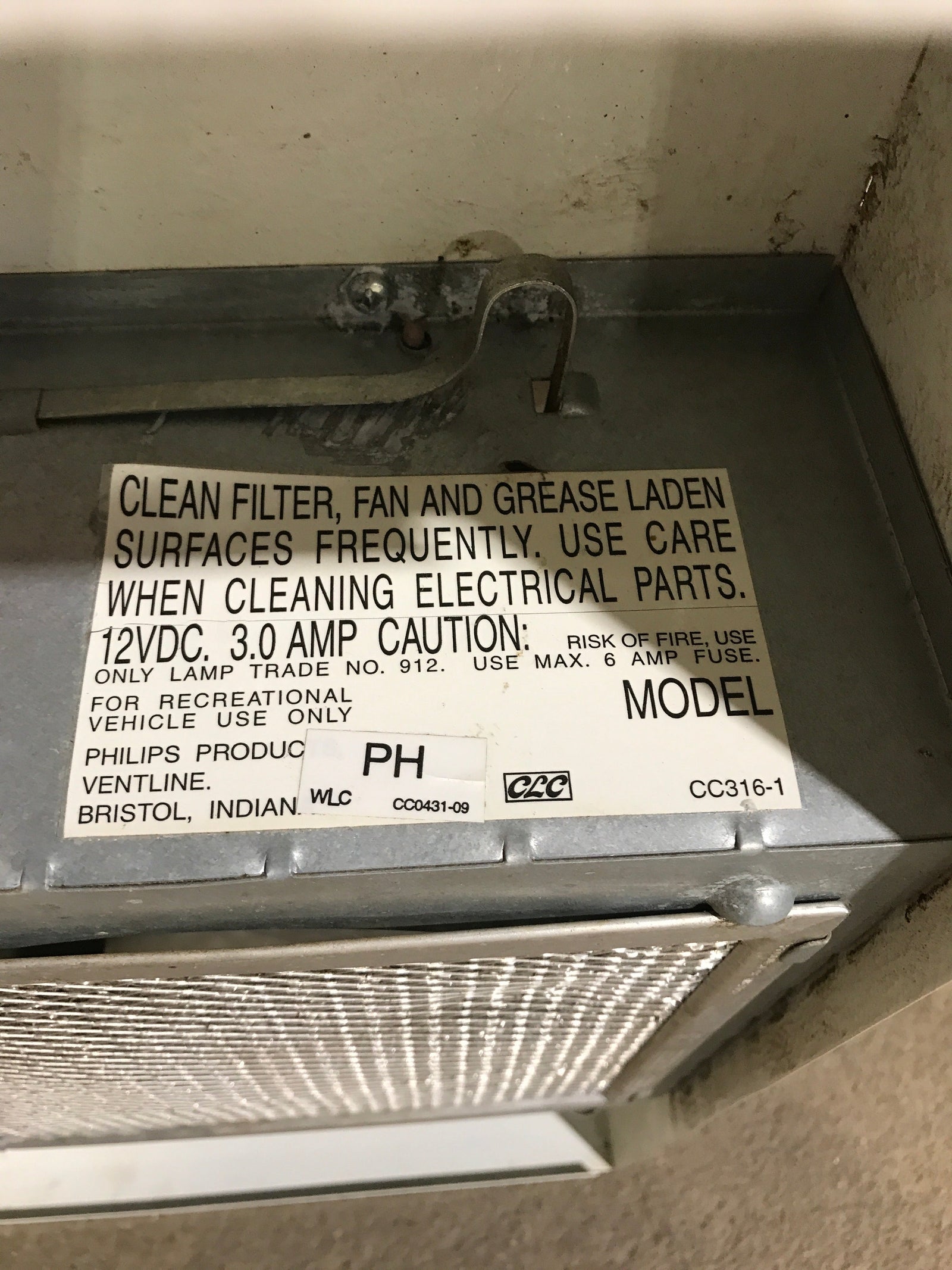 Used Ventline RV Range Hood Fan CC0431-09