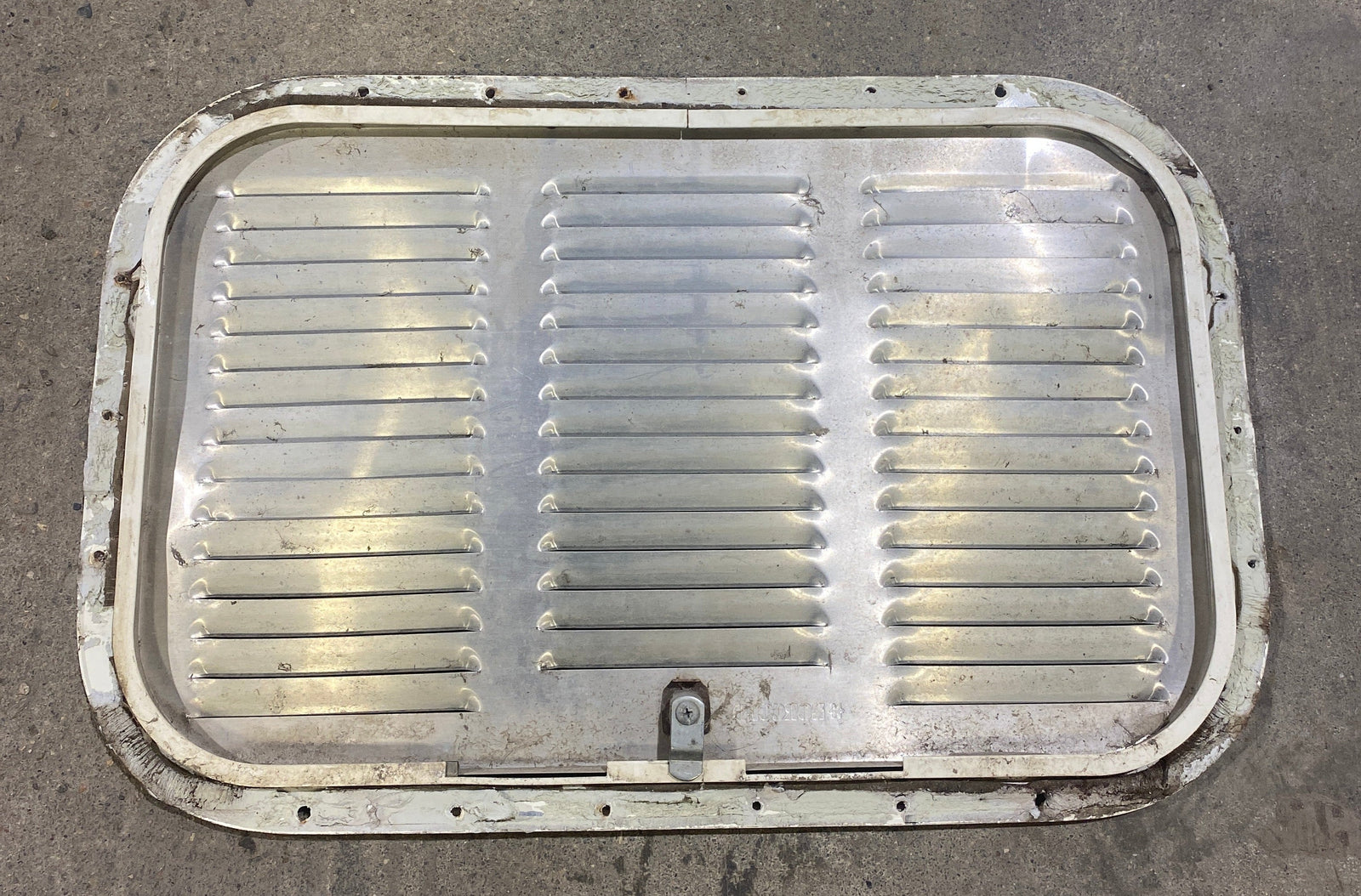 Used Retro - Off White Vent Door - NORCOLD