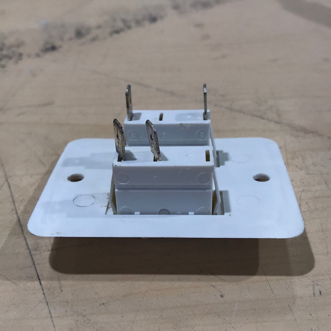 USED SUBURBAN WATER HEATER SWITCH 09-0127 (234229)