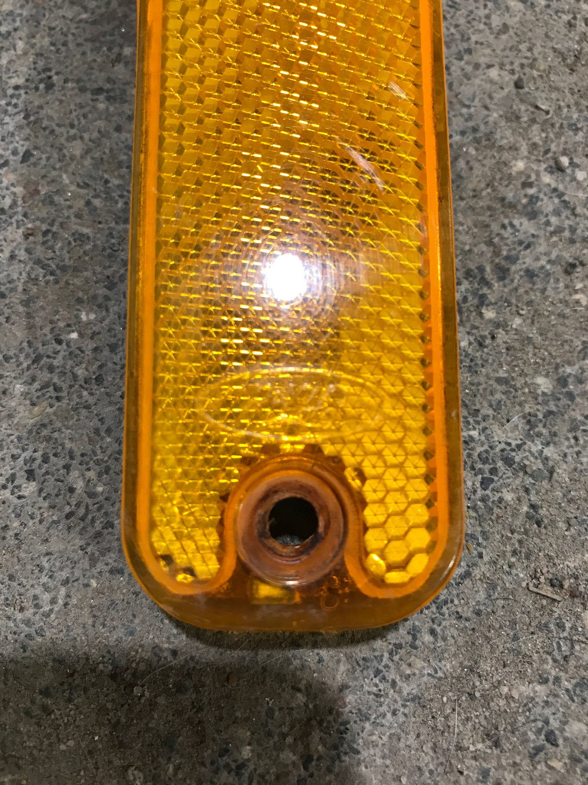 Used SAE AP2 73TK - FORD Replacement Marker Light Assembly - Amber