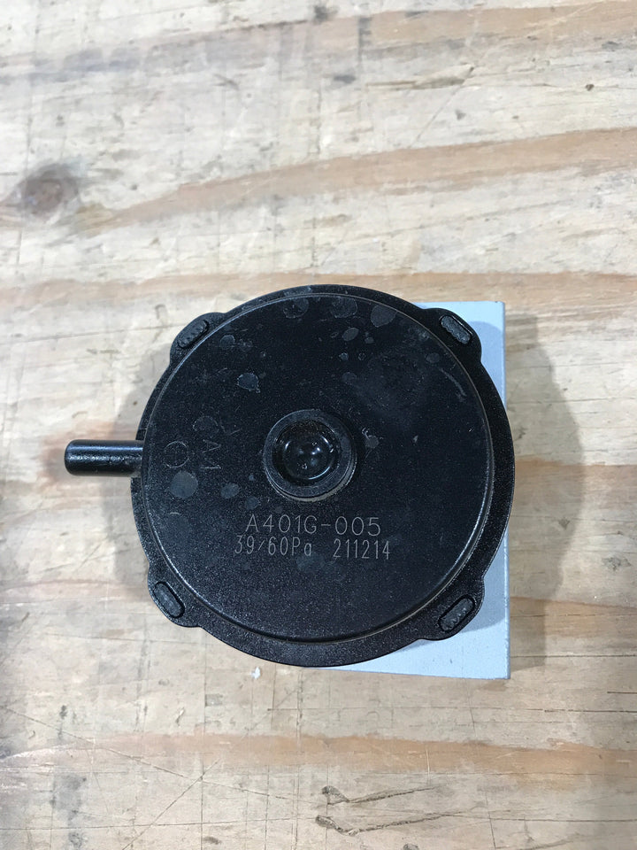 Used Furrion Exhaust Pressure Switch - C-FWH09A-006