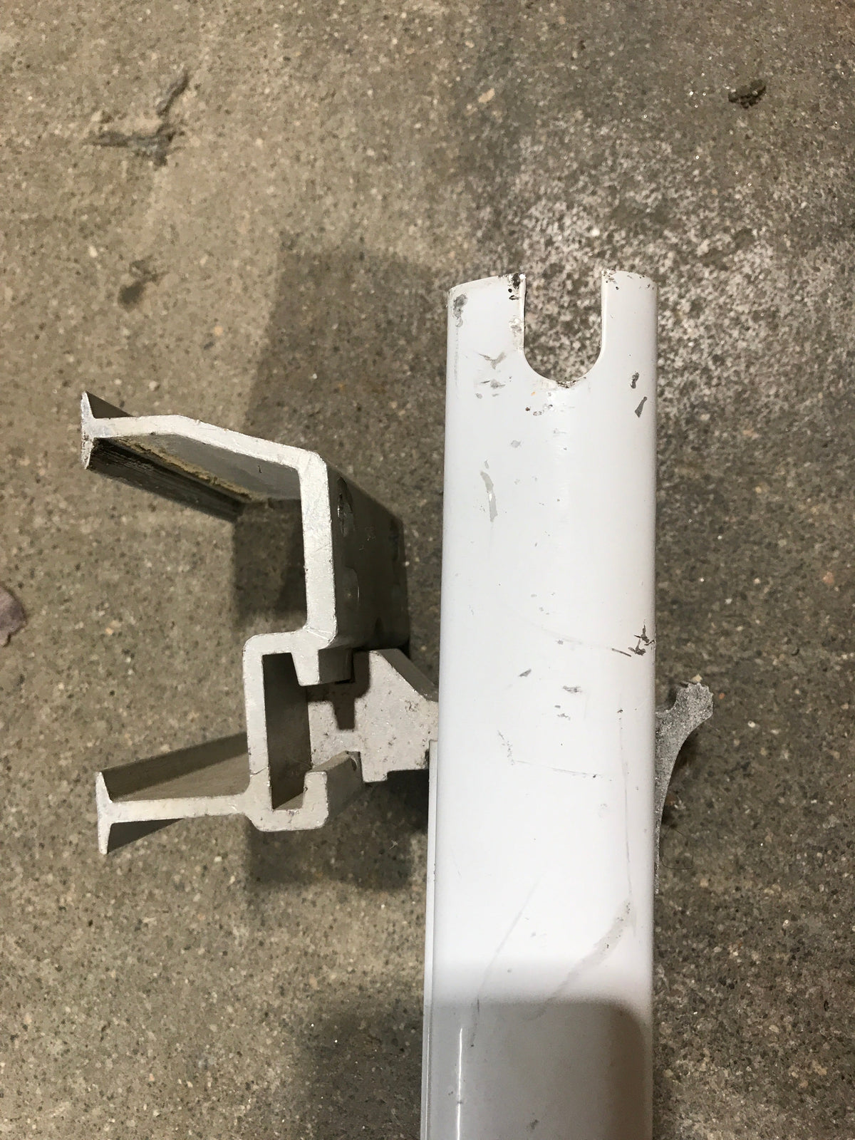 Used Dometic / A&E 8500 Awning Single Manual Arm