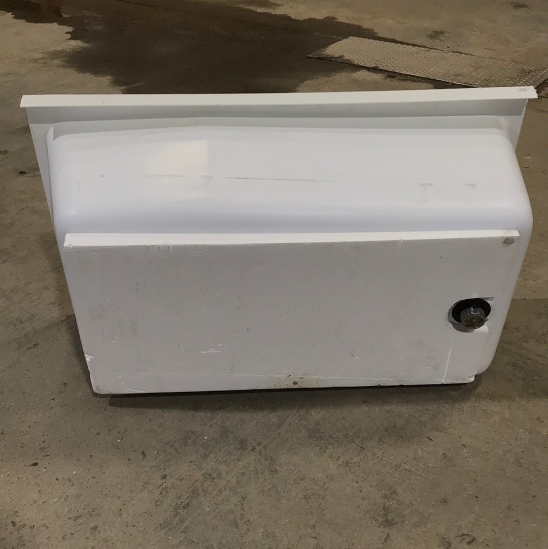 Used RV Bath Tub 40” L x 24 W ” - Right Hand Drain
