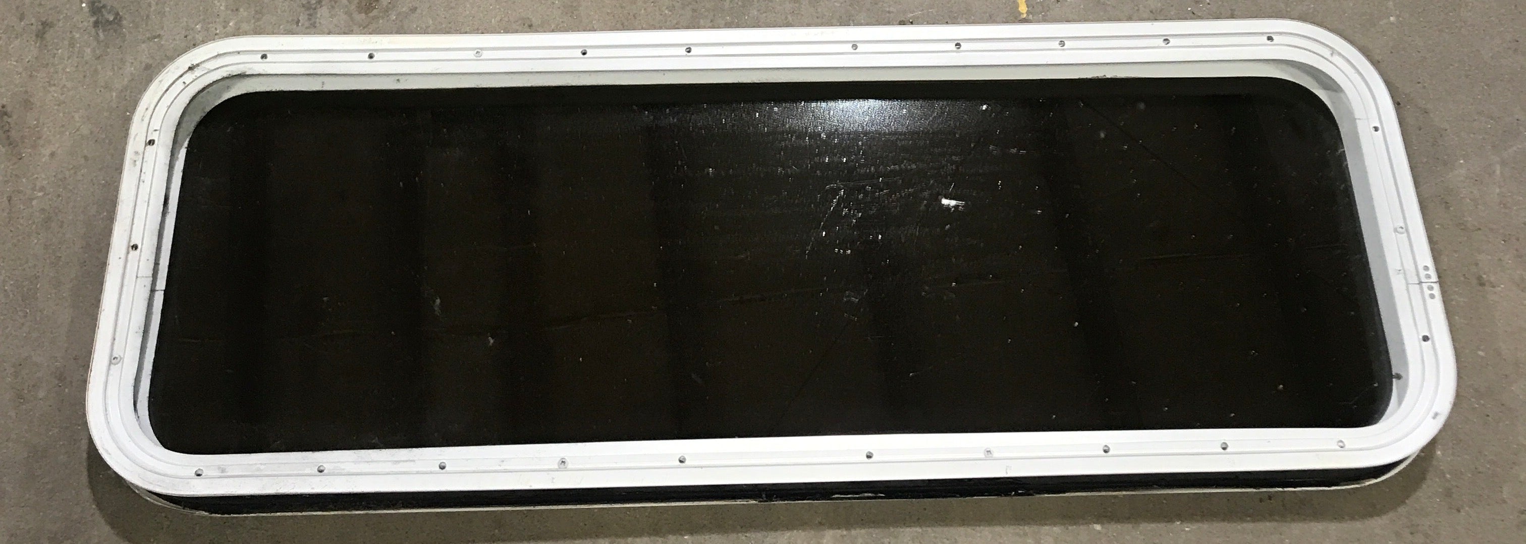Used White Radius Non Opening Window : 45 1/2" W x 15 1/2" H x 1 7/8" D
