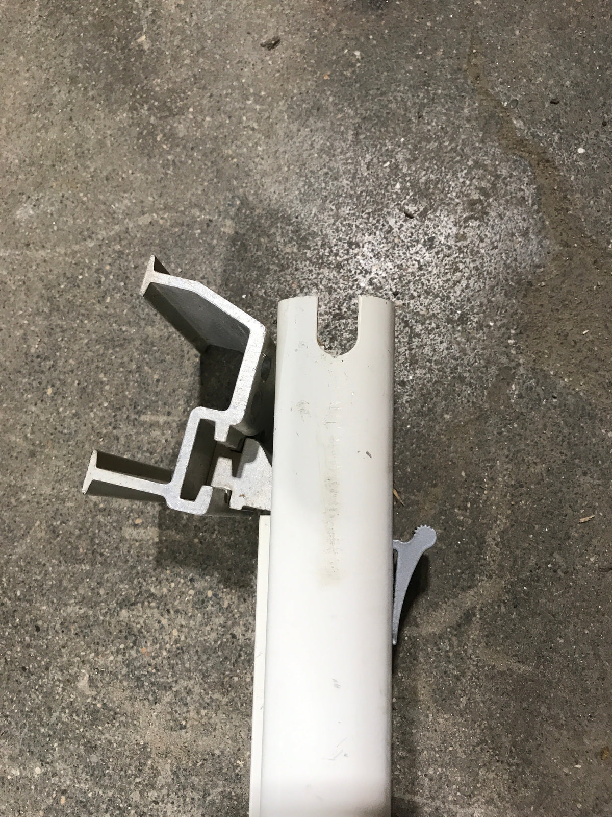 Used Dometic / A&E 8500 Awning Single Manual Arm