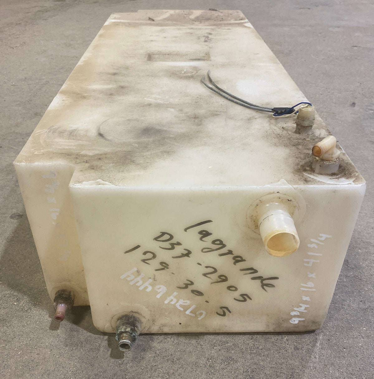 Used Fresh Water Tank 9 3/4” x 16” x 41 3/4