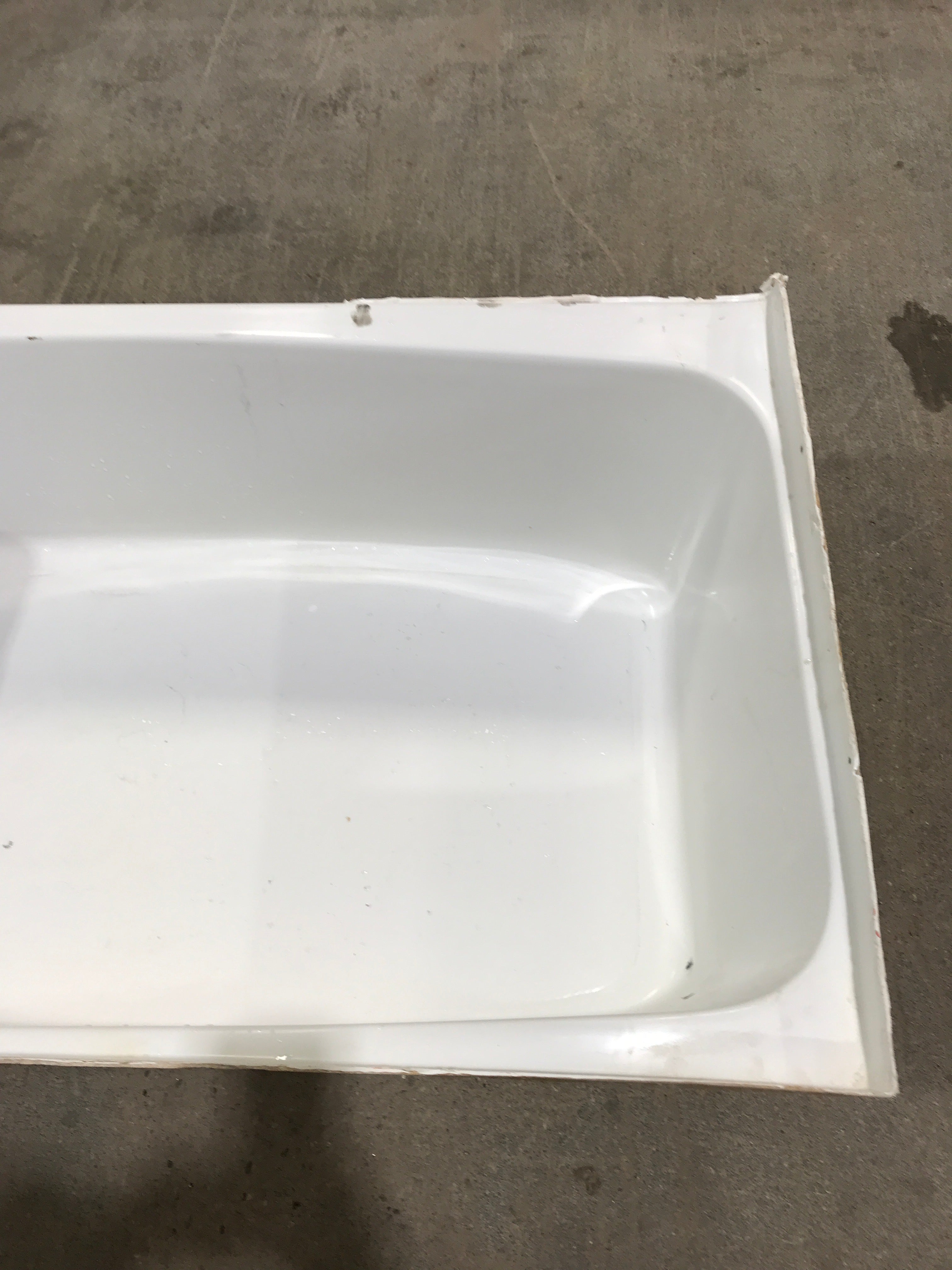 Used RV Bath Tub 43 3/4” x 25 1/2” - Right Hand Drain