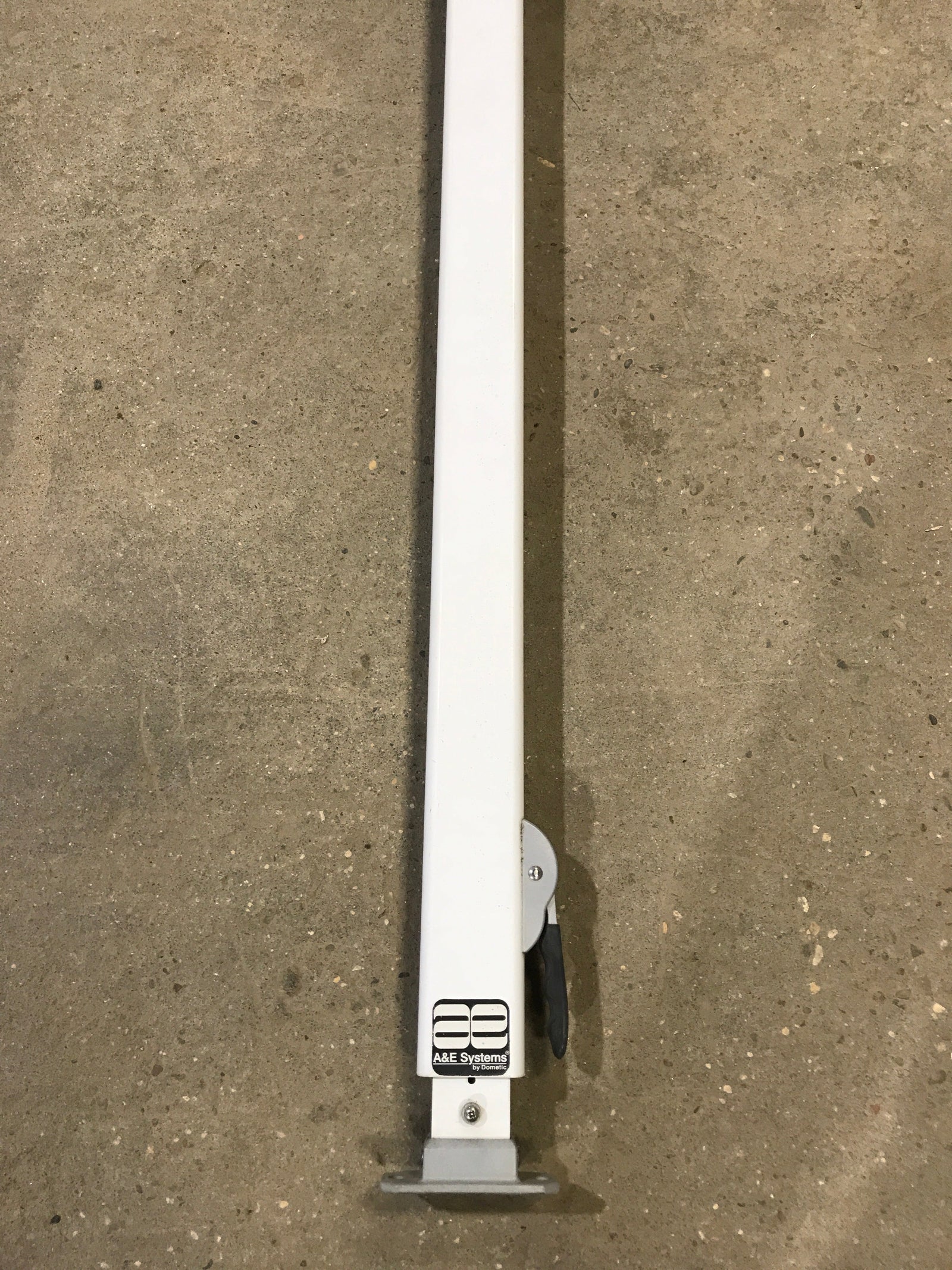 Used Dometic / A&E 8500 Awning Single Manual Arm