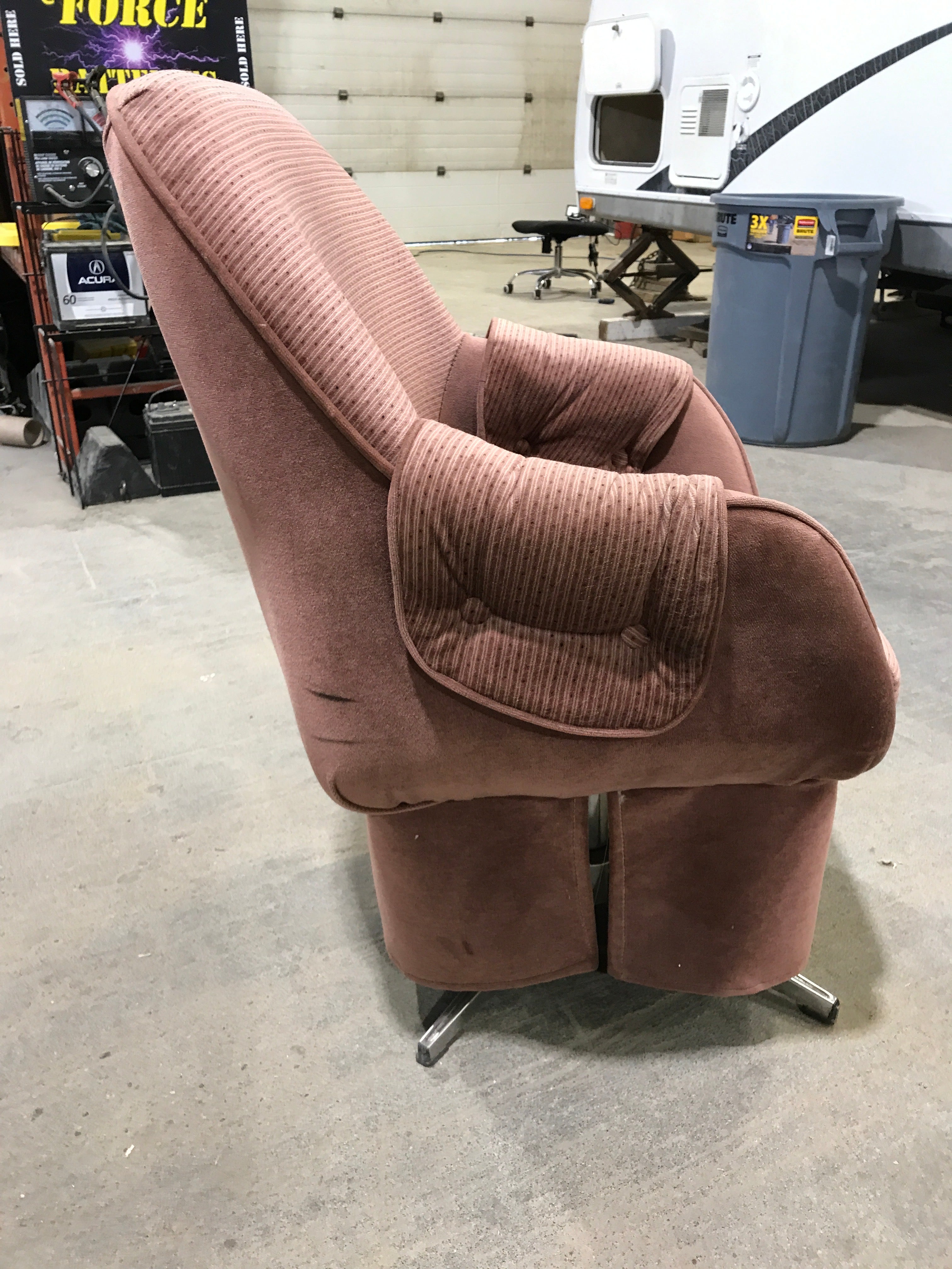 Used RV Chair - Light Burgandy