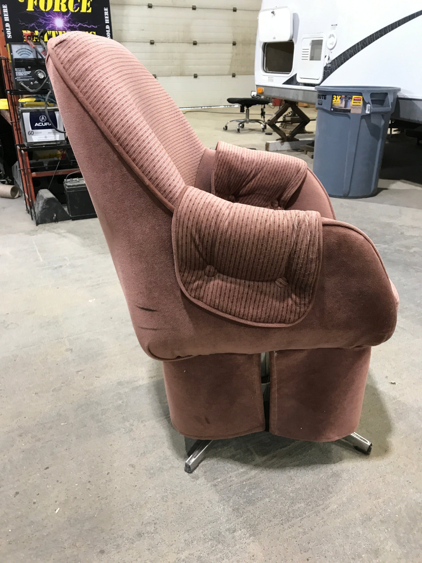 Used RV Chair - Light Burgandy